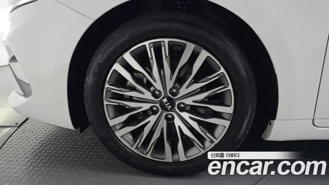 2020 Kia K7 Premier 2.5 GDI Noblesse Sold VIN KNALC41BBLA183306 – side profile 2020 Kia K7 Premier 2.5 GDI Noblesse Sold VIN KNALC41BBLA183306 – side profile