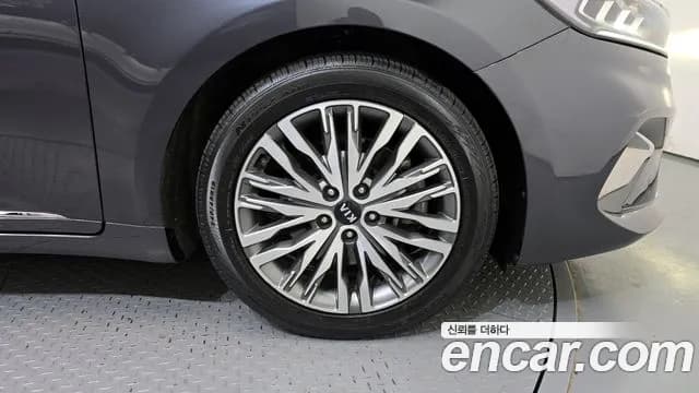 2020 Kia K7 Premier 2.5 GDI Noblesse Sold VIN KNALC41BBLA183416 – interior seats 2020 Kia K7 Premier 2.5 GDI Noblesse Sold VIN KNALC41BBLA183416 – interior seats