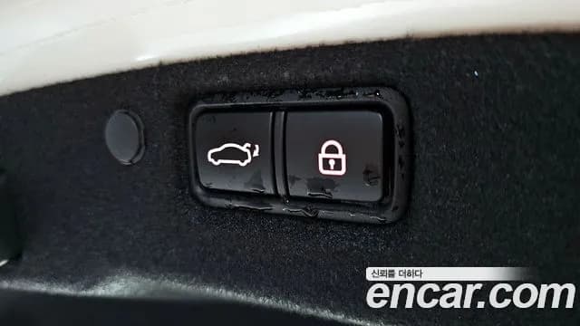 2020 Kia K7 Premier 2.5 GDI Noblesse Sold VIN KNALC41BBLA184757 – interior seats 2020 Kia K7 Premier 2.5 GDI Noblesse Sold VIN KNALC41BBLA184757 – interior seats