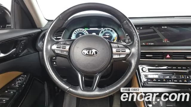 2020 Kia K7 Premier 2.5 GDI Noblesse Sold VIN KNALC41BBLA190656 – exterior detail 2020 Kia K7 Premier 2.5 GDI Noblesse Sold VIN KNALC41BBLA190656 – exterior detail