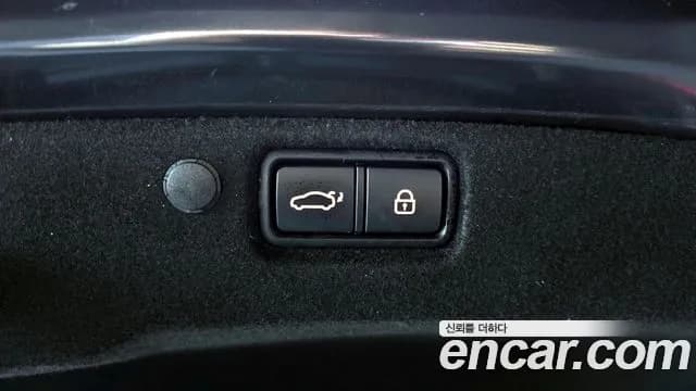 2020 Kia K7 Premier 2.5 GDI Noblesse Sold VIN KNALC41BBLA191265 – interior seats 2020 Kia K7 Premier 2.5 GDI Noblesse Sold VIN KNALC41BBLA191265 – interior seats