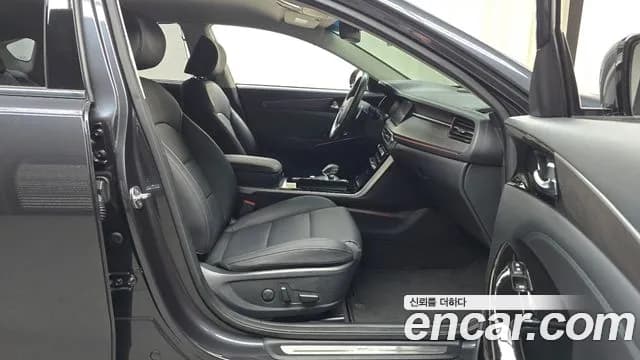 2020 Kia K7 Premier 2.5 GDI Noblesse Sold VIN KNALC41BBLA199929 – exterior detail 2020 Kia K7 Premier 2.5 GDI Noblesse Sold VIN KNALC41BBLA199929 – exterior detail