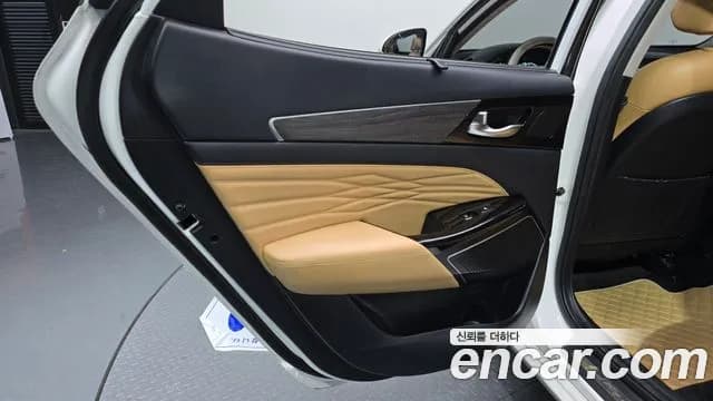 2020 Kia K7 Premier 2.5 GDI X Edition Sold VIN KNALC41BBLA214635 – interior seats 2020 Kia K7 Premier 2.5 GDI X Edition Sold VIN KNALC41BBLA214635 – interior seats