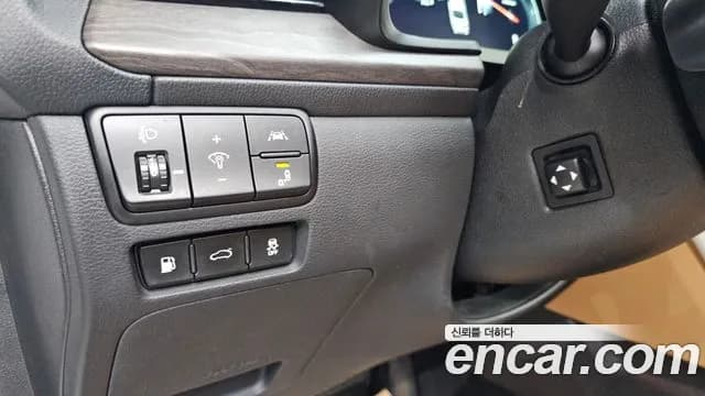 2020 Kia K7 Premier 2.5 GDI X Edition Sold VIN KNALC41BBLA222478 – exterior detail 2020 Kia K7 Premier 2.5 GDI X Edition Sold VIN KNALC41BBLA222478 – exterior detail