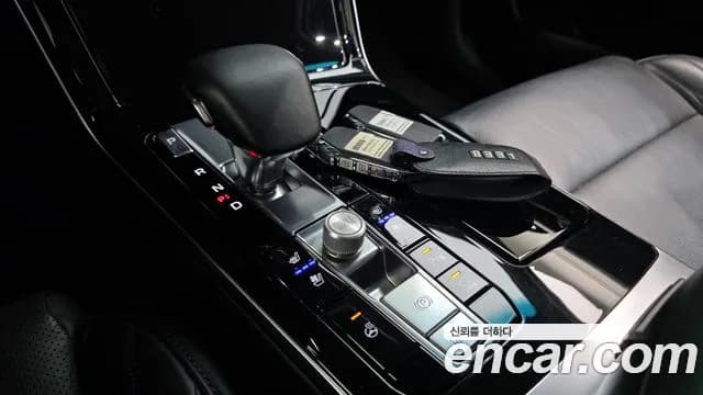 2020 Kia K7 Premier 2.5 GDI X Edition Sold VIN KNALC41BBLA225305 – exterior detail 2020 Kia K7 Premier 2.5 GDI X Edition Sold VIN KNALC41BBLA225305 – exterior detail
