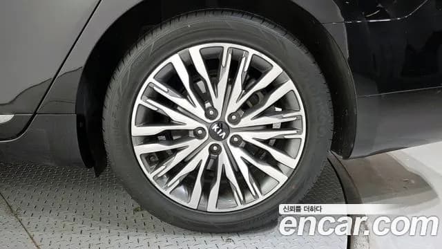 2020 Kia K7 Premier 2.5 GDI X Edition Sold VIN KNALC41BBLA225305 – undercarriage 2020 Kia K7 Premier 2.5 GDI X Edition Sold VIN KNALC41BBLA225305 – undercarriage