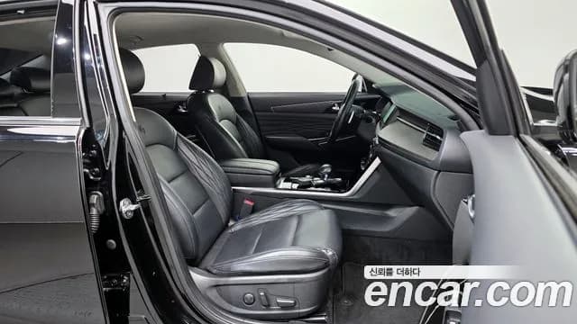 2020 Kia K7 Premier 2.5 GDI X Edition Sold VIN KNALC41BBLA225305 – trunk area 2020 Kia K7 Premier 2.5 GDI X Edition Sold VIN KNALC41BBLA225305 – trunk area
