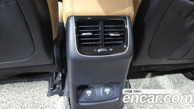 2020 Kia K7 Premier 2.5 GDI X Edition Sold VIN KNALC41BBLA230162 – interior seats 2020 Kia K7 Premier 2.5 GDI X Edition Sold VIN KNALC41BBLA230162 – interior seats