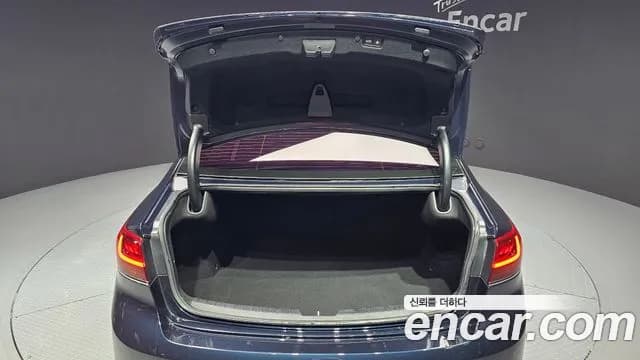2020 Kia K7 Premier 2.5 GDI Noblesse Sold VIN KNALC41BBLA233419 – interior seats 2020 Kia K7 Premier 2.5 GDI Noblesse Sold VIN KNALC41BBLA233419 – interior seats