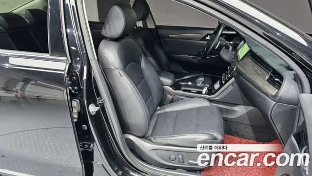 2021 Kia K7 Premier 2.5 GDI Noblesse Sold VIN KNALC41BBMA240855 – trunk area 2021 Kia K7 Premier 2.5 GDI Noblesse Sold VIN KNALC41BBMA240855 – trunk area