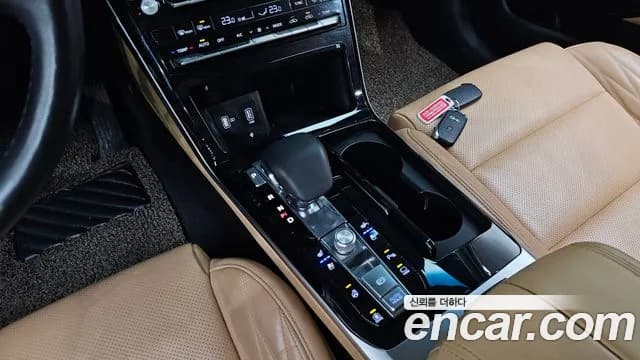 2021 Kia K7 Premier 2.5 GDI X Edition Sold VIN KNALC41BBMA240863 – exterior detail 2021 Kia K7 Premier 2.5 GDI X Edition Sold VIN KNALC41BBMA240863 – exterior detail