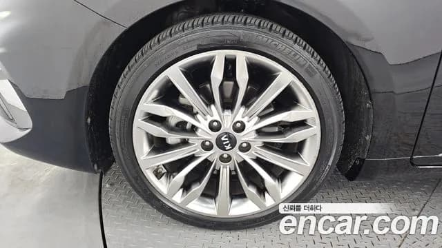 2021 Kia K7 Premier 2.5 GDI X Edition Sold VIN KNALC41BBMA242821 – undercarriage 2021 Kia K7 Premier 2.5 GDI X Edition Sold VIN KNALC41BBMA242821 – undercarriage