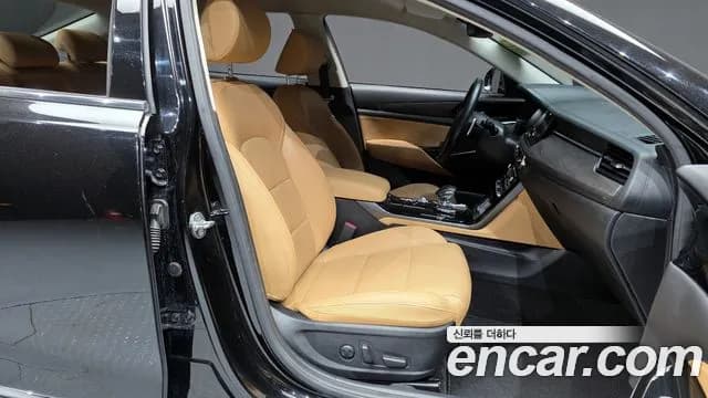 2021 Kia K7 Premier 2.5 GDI Noblesse Sold VIN KNALC41BBMA243472 – interior seats 2021 Kia K7 Premier 2.5 GDI Noblesse Sold VIN KNALC41BBMA243472 – interior seats