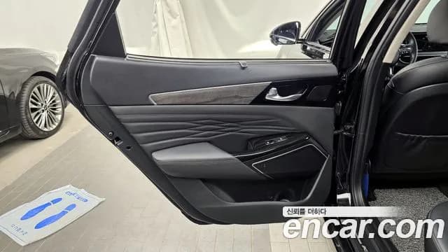 2021 Kia K7 Premier 2.5 GDI X Edition Sold VIN KNALC41BBMA244879 – trunk area 2021 Kia K7 Premier 2.5 GDI X Edition Sold VIN KNALC41BBMA244879 – trunk area