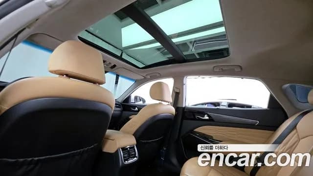 2020 Kia K7 Premier 3.0 GDI Signature Sold VIN KNALD416BLA182012 – trunk area 2020 Kia K7 Premier 3.0 GDI Signature Sold VIN KNALD416BLA182012 – trunk area
