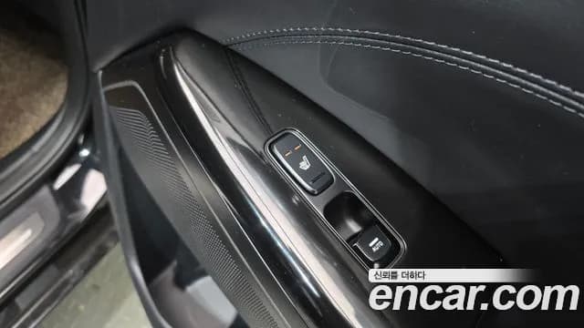 2020 Kia K7 Premier 3.0 GDI Noblesse Sold VIN KNALD416BLA182149 – exterior detail 2020 Kia K7 Premier 3.0 GDI Noblesse Sold VIN KNALD416BLA182149 – exterior detail