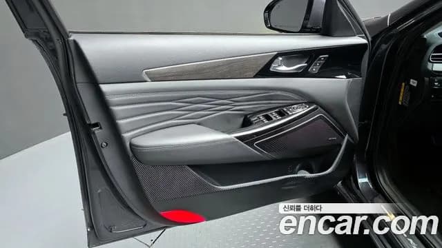 2020 Kia K7 Premier 3.0 GDI Signature Sold VIN KNALD416BLA196597 – interior seats 2020 Kia K7 Premier 3.0 GDI Signature Sold VIN KNALD416BLA196597 – interior seats