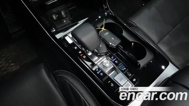 2020 Kia K7 Premier 3.0 GDI Signature Sold VIN KNALD416BLA196597 – trunk area 2020 Kia K7 Premier 3.0 GDI Signature Sold VIN KNALD416BLA196597 – trunk area
