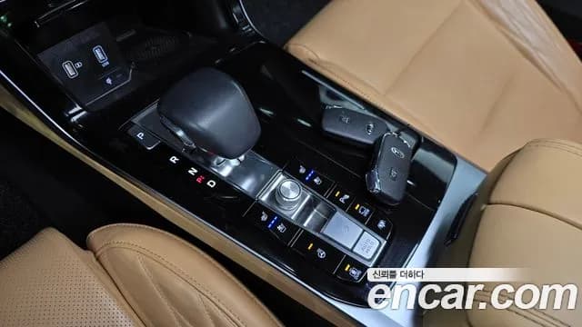 2020 Kia K7 Premier 3.0 GDI Signature Sold VIN KNALD416BLA197365 – exterior detail 2020 Kia K7 Premier 3.0 GDI Signature Sold VIN KNALD416BLA197365 – exterior detail
