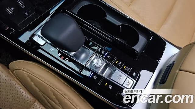 2020 Kia K7 Premier 3.0 GDI Signature Sold VIN KNALD416BLA198521 – trunk area 2020 Kia K7 Premier 3.0 GDI Signature Sold VIN KNALD416BLA198521 – trunk area