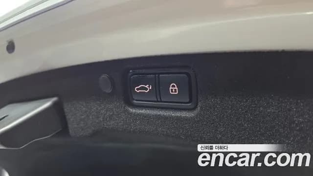 2020 Kia K7 Premier 3.0 GDI Signature Sold VIN KNALD416BLA198742 – interior seats 2020 Kia K7 Premier 3.0 GDI Signature Sold VIN KNALD416BLA198742 – interior seats