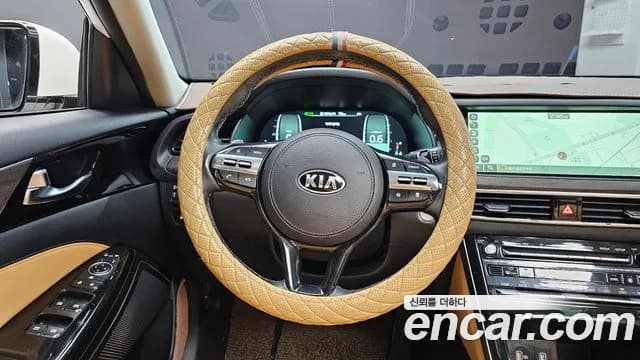 2020 Kia K7 Premier 3.0 GDI Noblesse Sold VIN KNALD416BLA199359 – rear exterior 2020 Kia K7 Premier 3.0 GDI Noblesse Sold VIN KNALD416BLA199359 – rear exterior