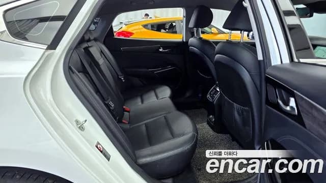 2020 Kia K7 Premier 3.0 GDI Noblesse Sold VIN KNALD416BLA204853 – trunk area 2020 Kia K7 Premier 3.0 GDI Noblesse Sold VIN KNALD416BLA204853 – trunk area