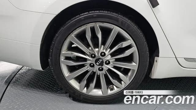 2020 Kia K7 Premier 3.0 GDI Signature Sold VIN KNALD416BLA206683 – front exterior 2020 Kia K7 Premier 3.0 GDI Signature Sold VIN KNALD416BLA206683 – front exterior