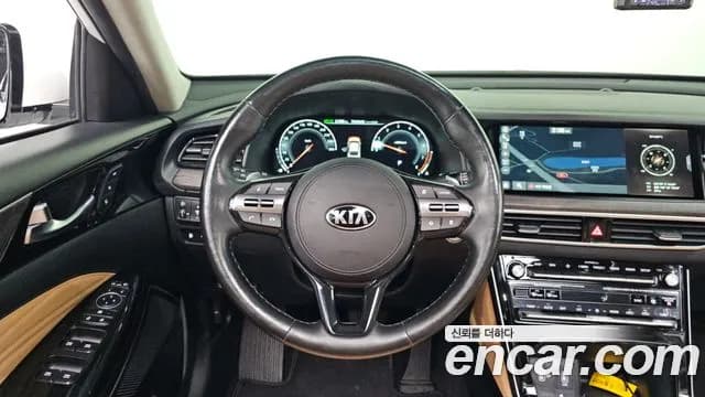 2020 Kia K7 Premier 3.0 GDI Signature Sold VIN KNALD416BLA206683 – rear exterior 2020 Kia K7 Premier 3.0 GDI Signature Sold VIN KNALD416BLA206683 – rear exterior