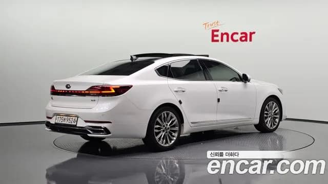 2020 Kia K7 Premier 3.0 GDI Signature Sold VIN KNALD416BLA206683 – trunk area 2020 Kia K7 Premier 3.0 GDI Signature Sold VIN KNALD416BLA206683 – trunk area