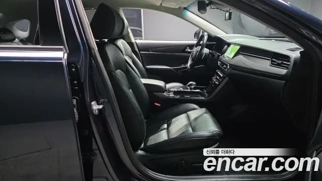 2020 Kia K7 Premier 3.0 GDI Noblesse Sold VIN KNALD416BLA211216 – interior seats 2020 Kia K7 Premier 3.0 GDI Noblesse Sold VIN KNALD416BLA211216 – interior seats