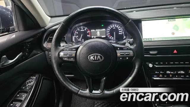2020 Kia K7 Premier 3.0 GDI Noblesse Sold VIN KNALD416BLA211216 – exterior detail 2020 Kia K7 Premier 3.0 GDI Noblesse Sold VIN KNALD416BLA211216 – exterior detail