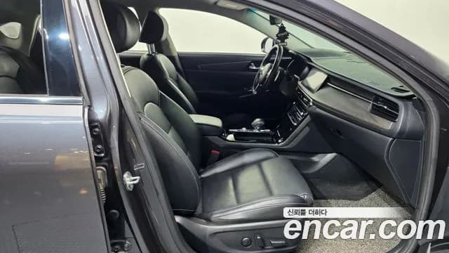 2020 Kia K7 Premier 3.0 GDI Noblesse Sold VIN KNALD416BLA214780 – front exterior 2020 Kia K7 Premier 3.0 GDI Noblesse Sold VIN KNALD416BLA214780 – front exterior