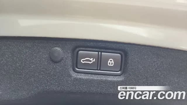2020 Kia K7 Premier 3.0 GDI Signature Sold VIN KNALD416BLA214923 – rear exterior 2020 Kia K7 Premier 3.0 GDI Signature Sold VIN KNALD416BLA214923 – rear exterior