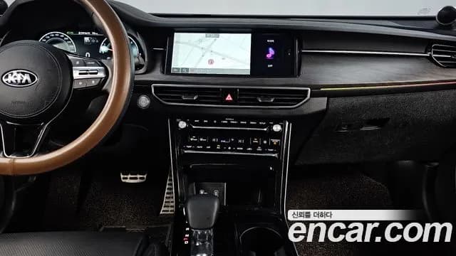 2020 Kia K7 Premier 3.0 GDI Signature Sold VIN KNALD416BLA216469 – rear exterior 2020 Kia K7 Premier 3.0 GDI Signature Sold VIN KNALD416BLA216469 – rear exterior