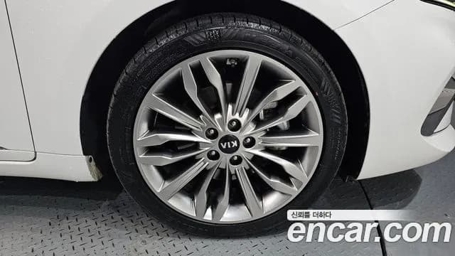 2020 Kia K7 Premier 3.0 GDI Signature Sold VIN KNALD416BLA221890 – undercarriage 2020 Kia K7 Premier 3.0 GDI Signature Sold VIN KNALD416BLA221890 – undercarriage