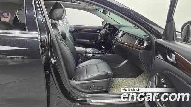 2018 Kia All New K7 3.0 LPI Prestige (Rental Car) Sold VIN KNALD418BJA141467 – interior seats 2018 Kia All New K7 3.0 LPI Prestige (Rental Car) Sold VIN KNALD418BJA141467 – interior seats