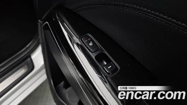 2019 Kia All New K7 3.0 LPI Prestige (Rental Car) Sold VIN KNALD418BKA169886 – trunk area 2019 Kia All New K7 3.0 LPI Prestige (Rental Car) Sold VIN KNALD418BKA169886 – trunk area