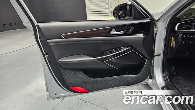 2019 Kia All New K7 3.0 LPI Prestige (Rental Car) Sold VIN KNALD418BKA169886 – photo 14 2019 Kia All New K7 3.0 LPI Prestige (Rental Car) Sold VIN KNALD418BKA169886 – photo 14
