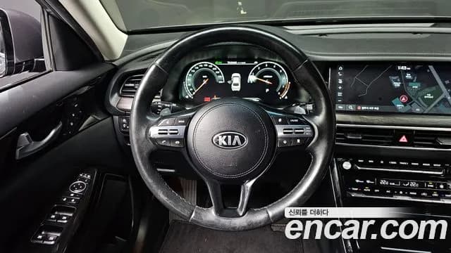 2020 Kia K7 Premier 3.0 LPI Noblesse Sold VIN KNALD418BLA181506 – rear exterior 2020 Kia K7 Premier 3.0 LPI Noblesse Sold VIN KNALD418BLA181506 – rear exterior
