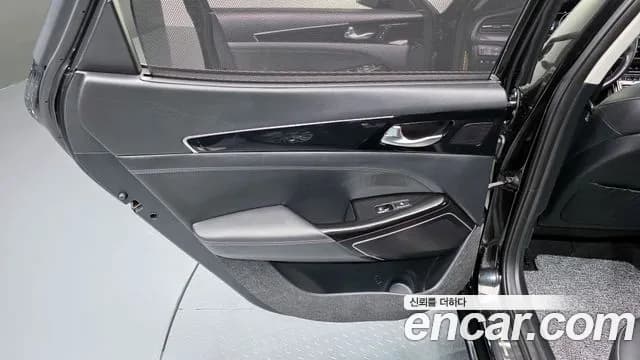 2020 Kia K7 Premier 3.0 LPI Noblesse Sold VIN KNALD418BLA181982 – exterior detail 2020 Kia K7 Premier 3.0 LPI Noblesse Sold VIN KNALD418BLA181982 – exterior detail