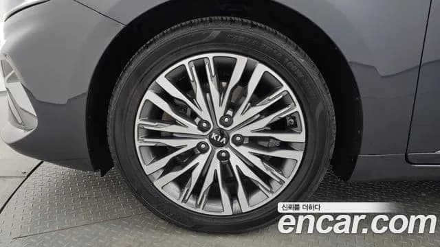 2020 Kia K7 Premier 3.0 LPI Noblesse Sold VIN KNALD418BLA182584 – interior seats 2020 Kia K7 Premier 3.0 LPI Noblesse Sold VIN KNALD418BLA182584 – interior seats