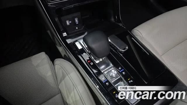 2020 Kia K7 Premier Hybrid Signature Sold VIN KNALE41GBLA028925 – rear exterior 2020 Kia K7 Premier Hybrid Signature Sold VIN KNALE41GBLA028925 – rear exterior