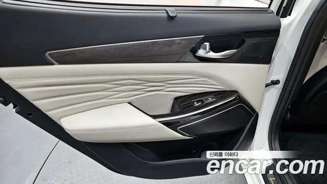 2020 Kia K7 Premier Hybrid Signature Sold VIN KNALE41GBLA031333 – interior seats 2020 Kia K7 Premier Hybrid Signature Sold VIN KNALE41GBLA031333 – interior seats