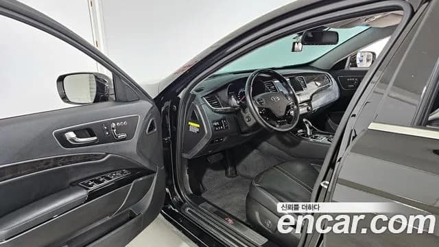 2017 Kia The New K9 3.3 GDI Executive Sold VIN KNALU411BHS036249 – photo 13 2017 Kia The New K9 3.3 GDI Executive Sold VIN KNALU411BHS036249 – photo 13