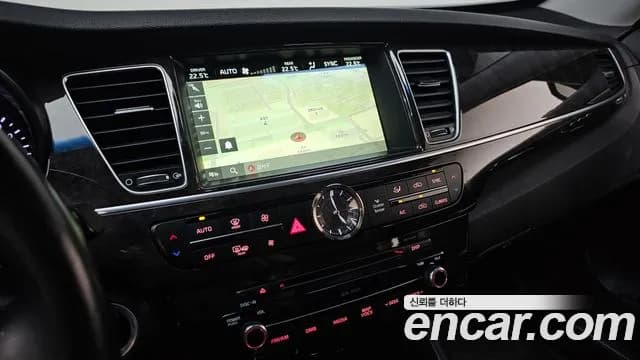 2017 Kia The New K9 3.8 GDI Noblesse Sold VIN KNALU413BHS035290 – exterior detail 2017 Kia The New K9 3.8 GDI Noblesse Sold VIN KNALU413BHS035290 – exterior detail