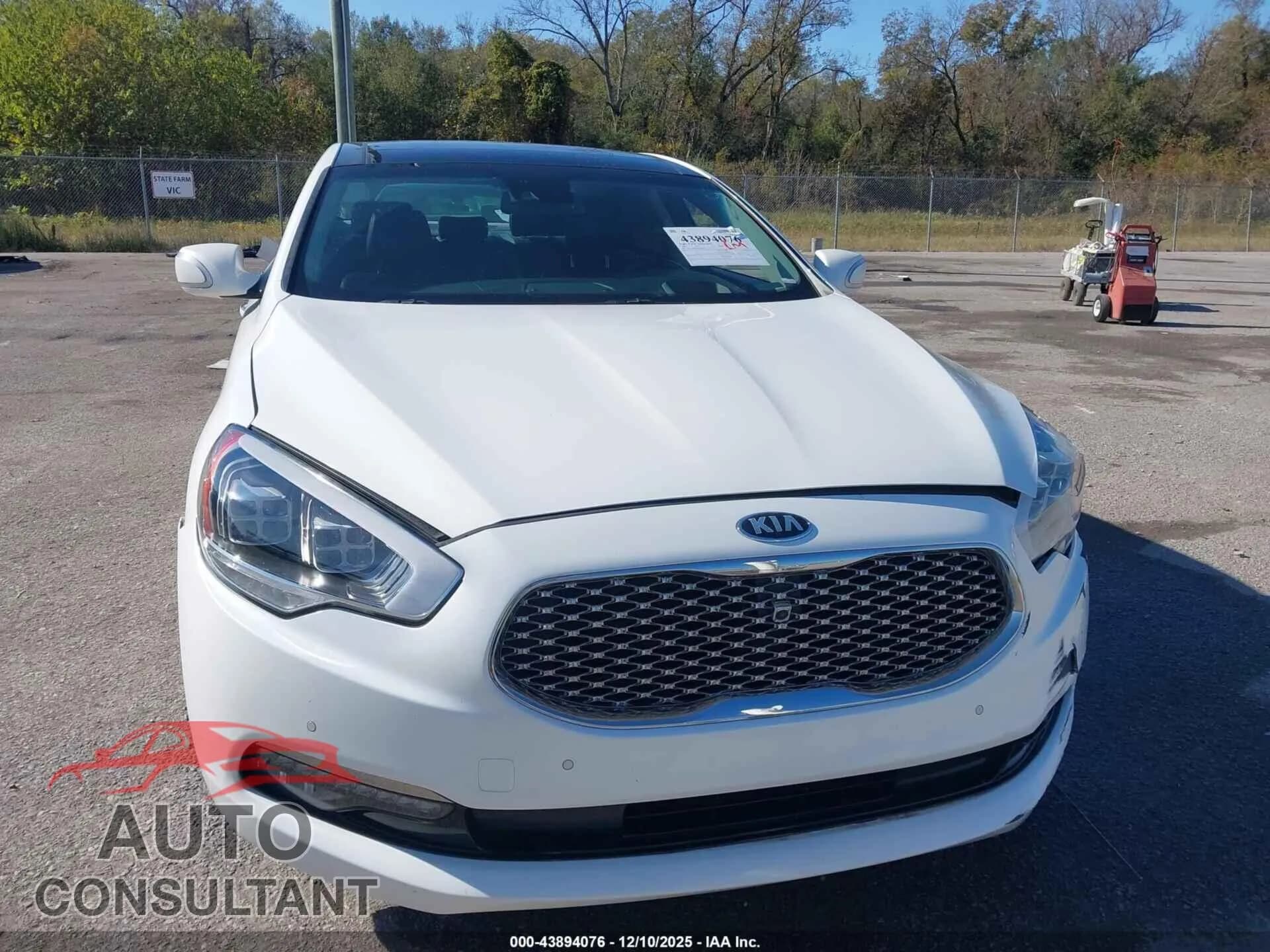 2016 KIA K900 Damaged VIN KNALW4D41G6031200 – photo 12 2016 KIA K900 Damaged VIN KNALW4D41G6031200 – photo 12