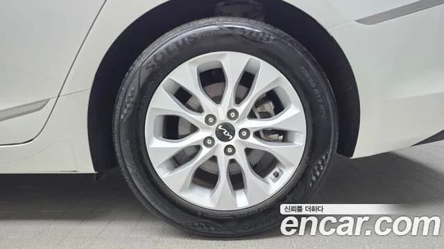 2022 Kia K8 2.5 Gasoline 2WD Sold VIN KNAM141BBNA005410 – photo 23 2022 Kia K8 2.5 Gasoline 2WD Sold VIN KNAM141BBNA005410 – photo 23