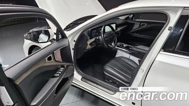 2022 Kia K8 Hybrid Noblesse Sold VIN KNAM2411BNA002885 – interior seats 2022 Kia K8 Hybrid Noblesse Sold VIN KNAM2411BNA002885 – interior seats