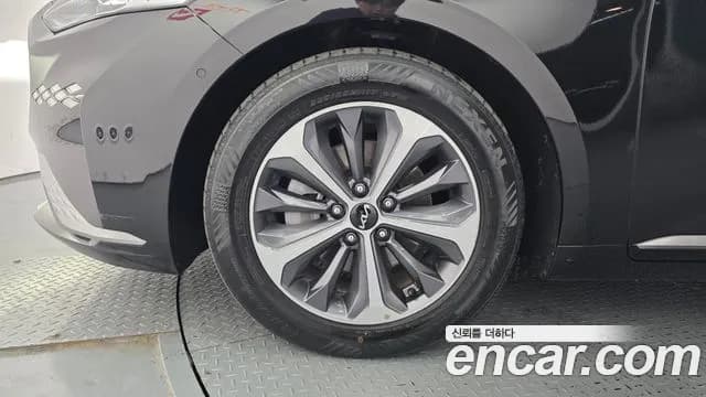 2022 Kia K8 Hybrid Noblesse Sold VIN KNAM2411BNA014324 – rear exterior 2022 Kia K8 Hybrid Noblesse Sold VIN KNAM2411BNA014324 – rear exterior